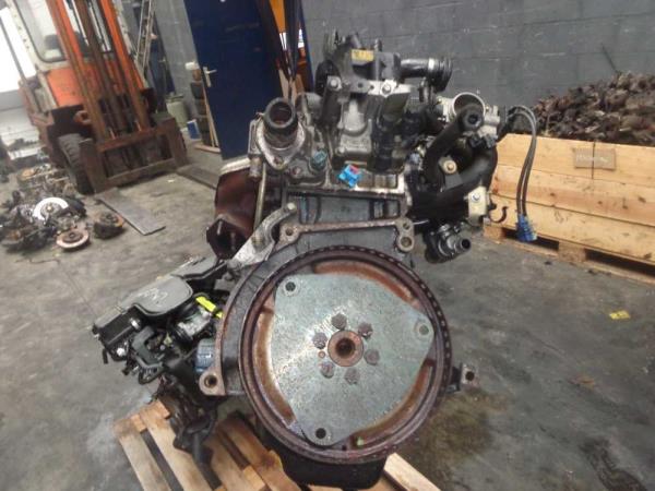 MOTEUR CITROEN/PEUGEOT 1.6 ESSENCE - Vue 4